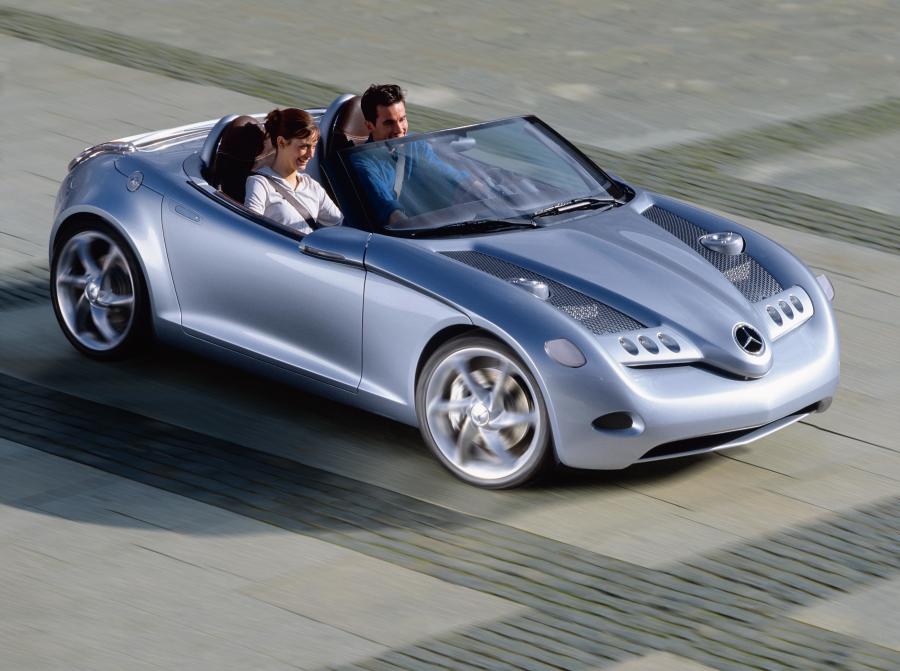  Mercedes-Benz Vision SLA Concept 2000 года  (фото 1 из 14)